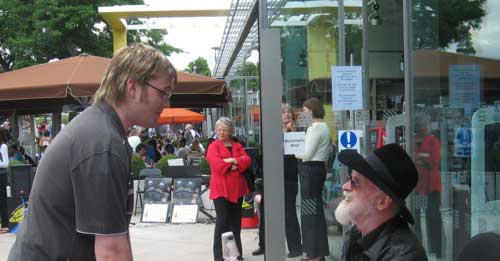 The man himself, and Terry Prachett.